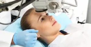 How Do I Find The Right ICL Surgeon For Me?
