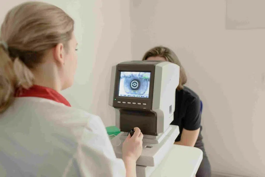 Lasik Vs IOL: Which One is Right for You?